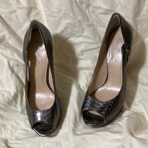 Marc Fisher “peekaboo toe” 4” heels